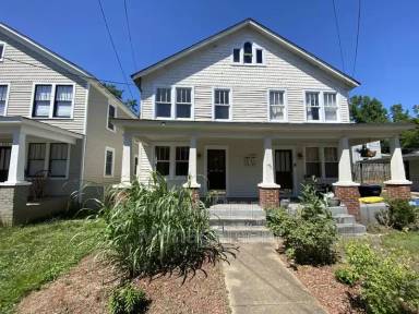 Main picture of 236 Charles St