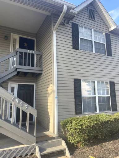 Main picture of 7853 Meadowhaven Blvd