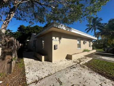 Main picture of 1336 NE 1st Ave