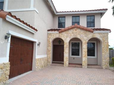 Main picture of 984 NW 104th Ave