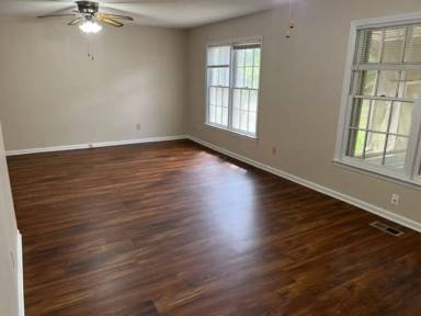 Main picture of 2206 Gornto Rd