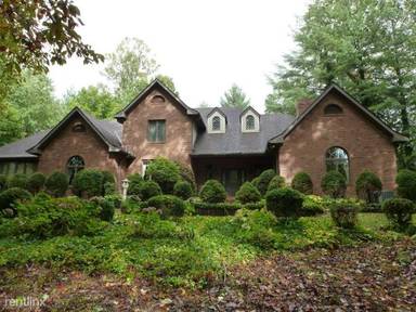 Main picture of 27 Mountain Lake Dr