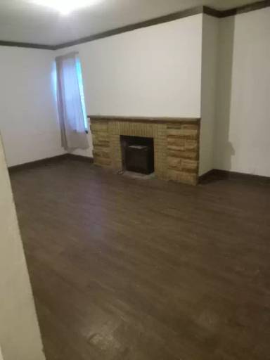 Main picture of 1532 Woodland Ave NW