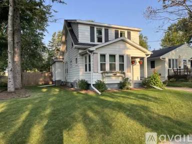 Main picture of 712 Western Ave