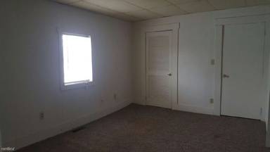 Main picture of 105 1/2 S Roosevelt Ave