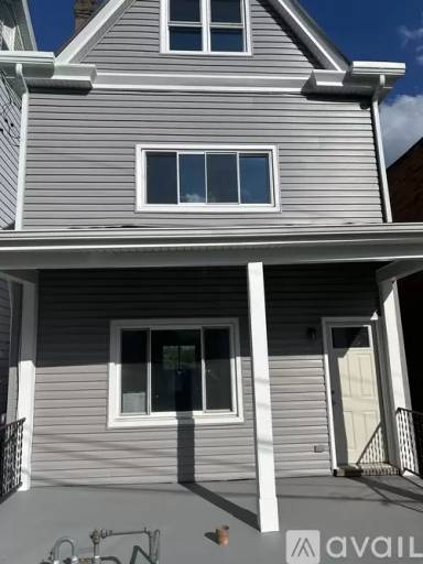 Main picture of 63 Dilworth St