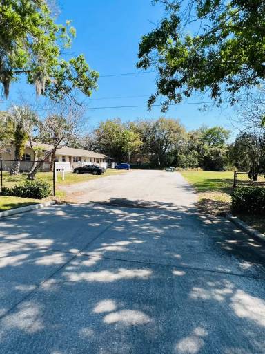 Main picture of 2075 Howell Branch Rd