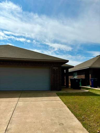Main picture of 1324B Garden Gate Dr
