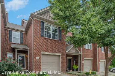 Main picture of 8613 Altesse Way