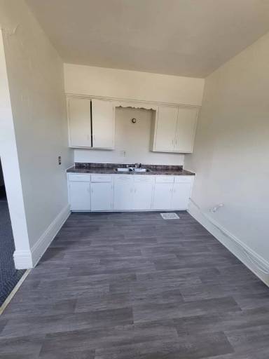 Main picture of 2334 W National Ave