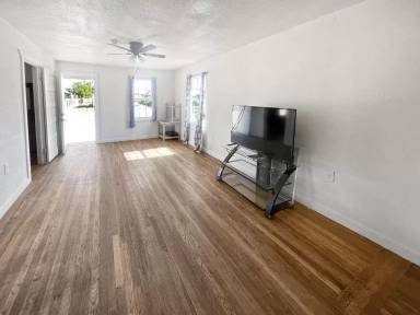 Main picture of 1316 W Scharbauer St