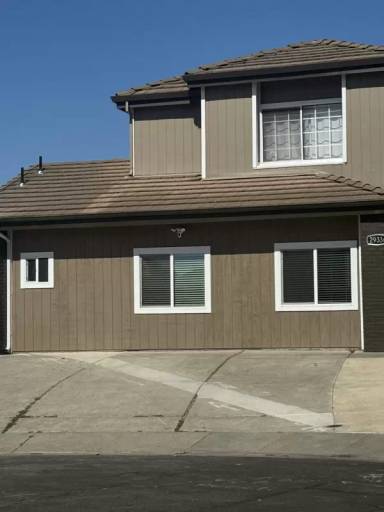 Main picture of 2933 Banyan Ct