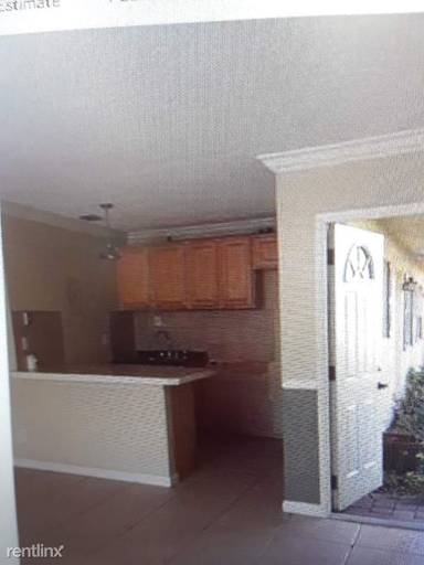 Main picture of 716 SW 14th Ave