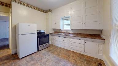 Main picture of 647 Upson St