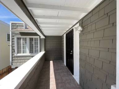 Main picture of 2535 Wallace St