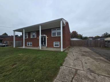 Main picture of 11306 Deering Rd
