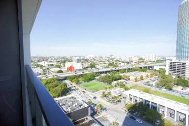 Main picture of 239 SW 9th St