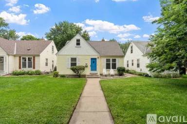Main picture of 5437 25th Ave S