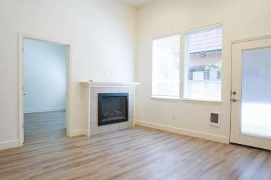 Main picture of 3875 N Mississippi Ave