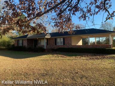 Main picture of 323 Thornton Rd