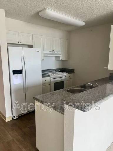 Main picture of 801 South St