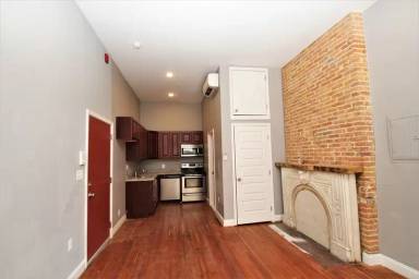 Main picture of 1017 Saint Paul St