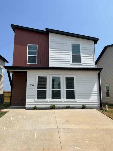 Main picture of 1030 Boardwalk Ave