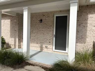Main picture of 105 Alley Ln