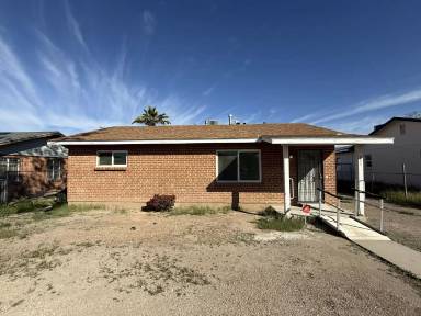 Main picture of 333 E Linden St