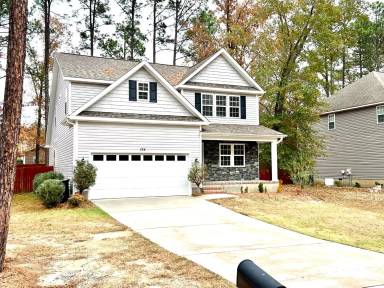 Main picture of 124 Argyll Ave