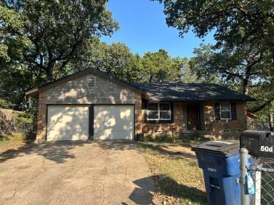 Main picture of 506 Gulledge Ln