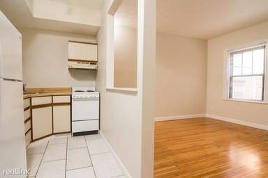 Main picture of 1001 N Delaware St