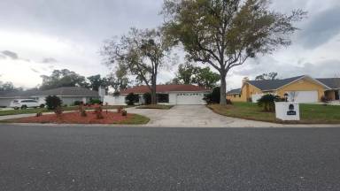 Main picture of 2001 Country Club Ct