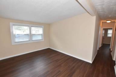 Main picture of 604 Mooney Rd