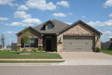 Main picture of 3100 Silver Saddle Dr