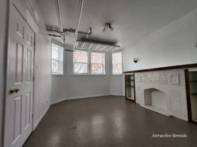 Main picture of 10 N Long Ave