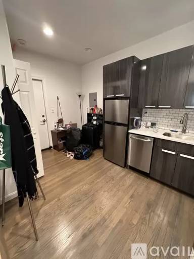 Main picture of 19 Peterborough St