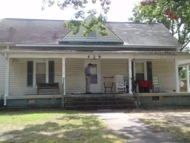 Main picture of 428 James St