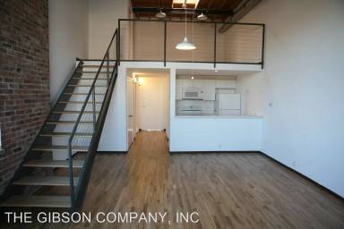 Main picture of 4130 Commerce St
