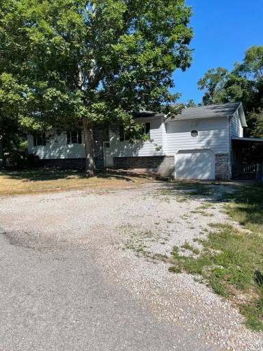 Main picture of 15305 Temple Ln