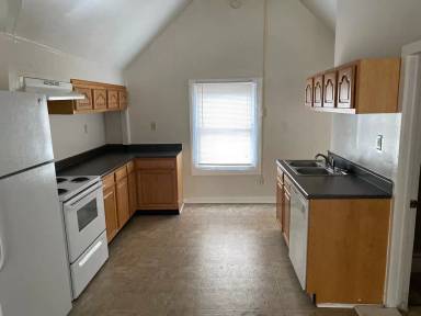 Main picture of 560 E High St