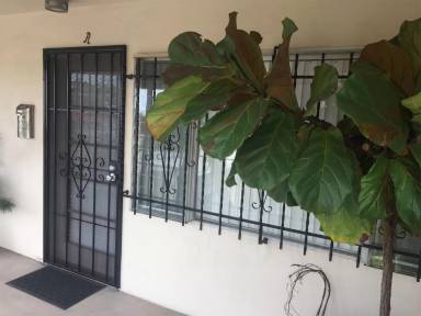 Main picture of 1261 Rosecrans St