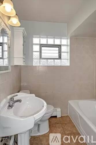Main picture of 7441 W Fullerton Ave