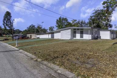 Main picture of 3504 E Knollwood St