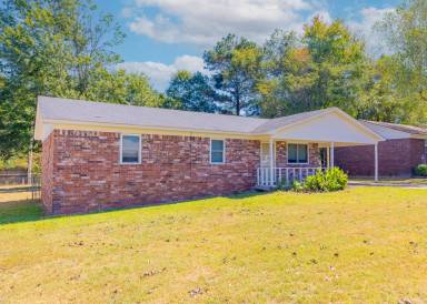 Main picture of 120 Joy Dr