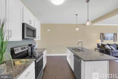 Main picture of 527 Joseph Ct