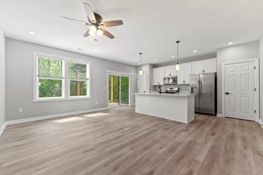 Main picture of 11586 Willowbrook Rd