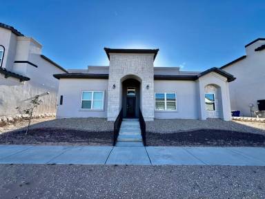 Main picture of 2232 Sammy Cervantes St