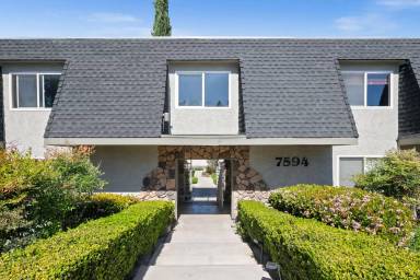 Main picture of 7594 Park Ridge Blvd