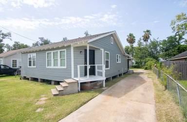 Main picture of 905 Falls St